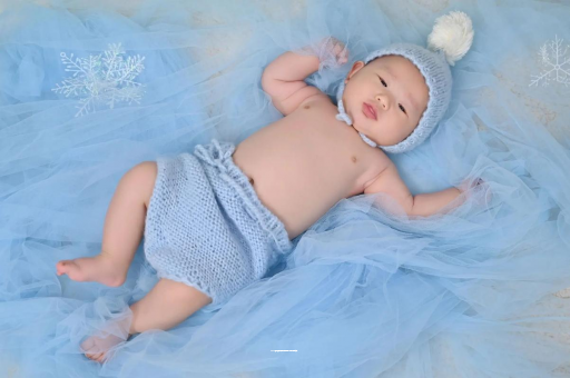 揭阳宝宝睡迷糊了才肯吃奶 揭阳宝宝睡迷糊了才肯吃奶